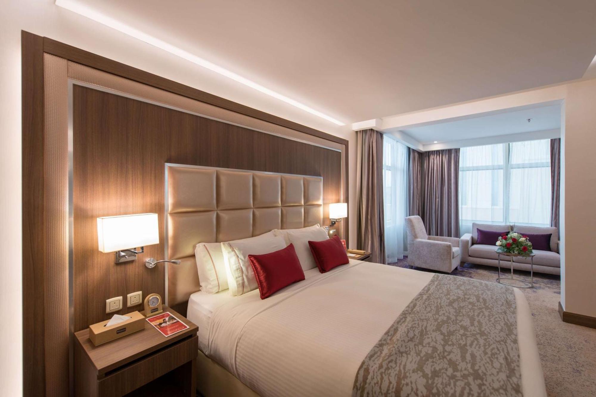 Ramada By Wyndham Continental Jeddah Hotel Ngoại thất bức ảnh