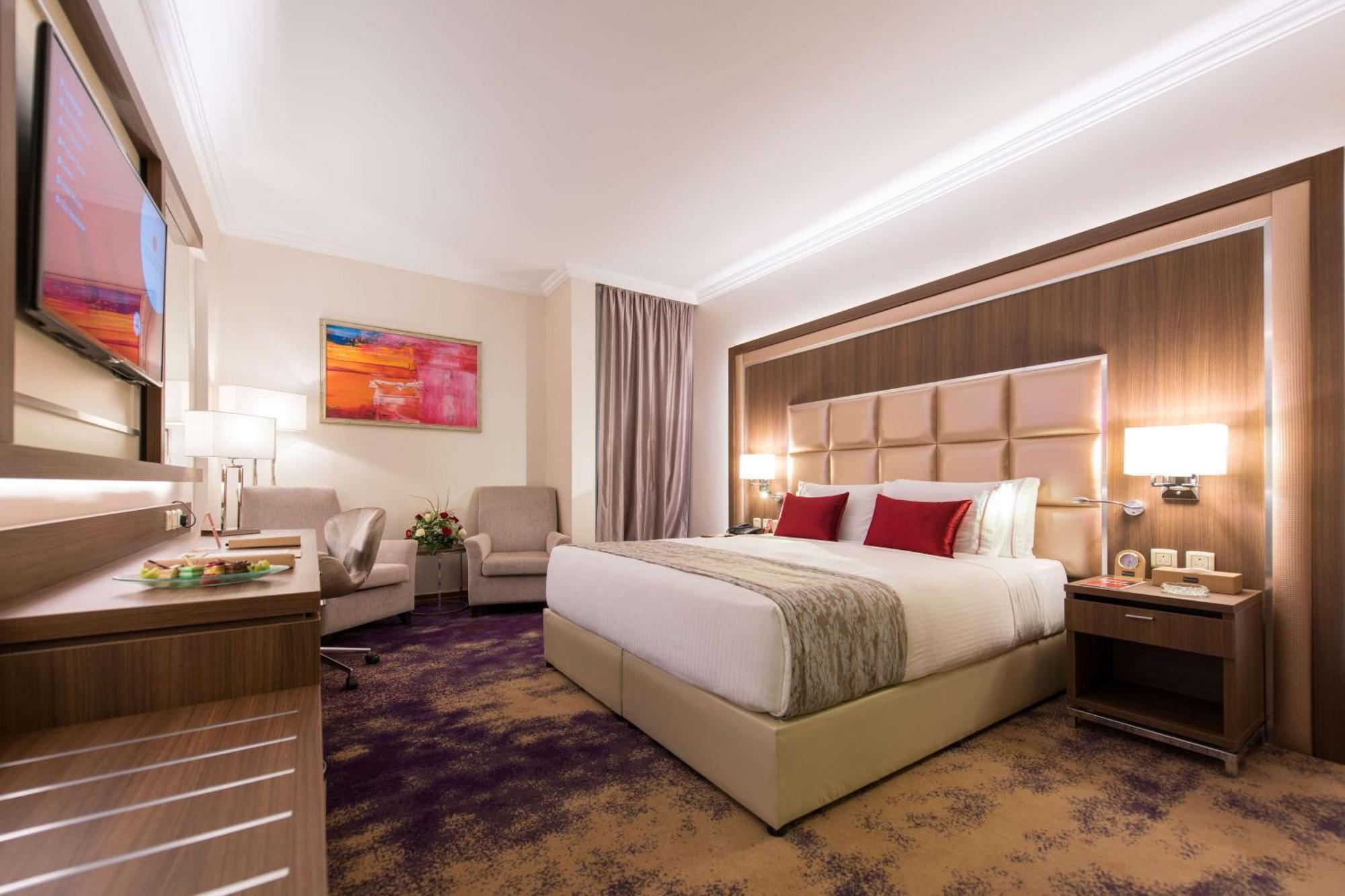 Ramada By Wyndham Continental Jeddah Hotel Ngoại thất bức ảnh