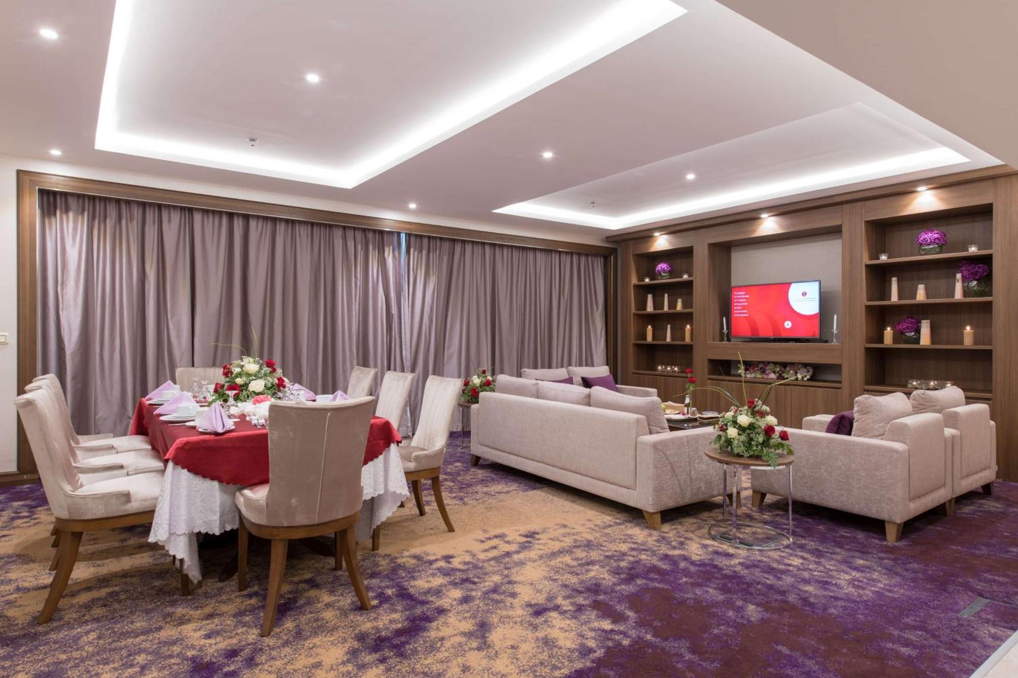 Ramada By Wyndham Continental Jeddah Hotel Ngoại thất bức ảnh