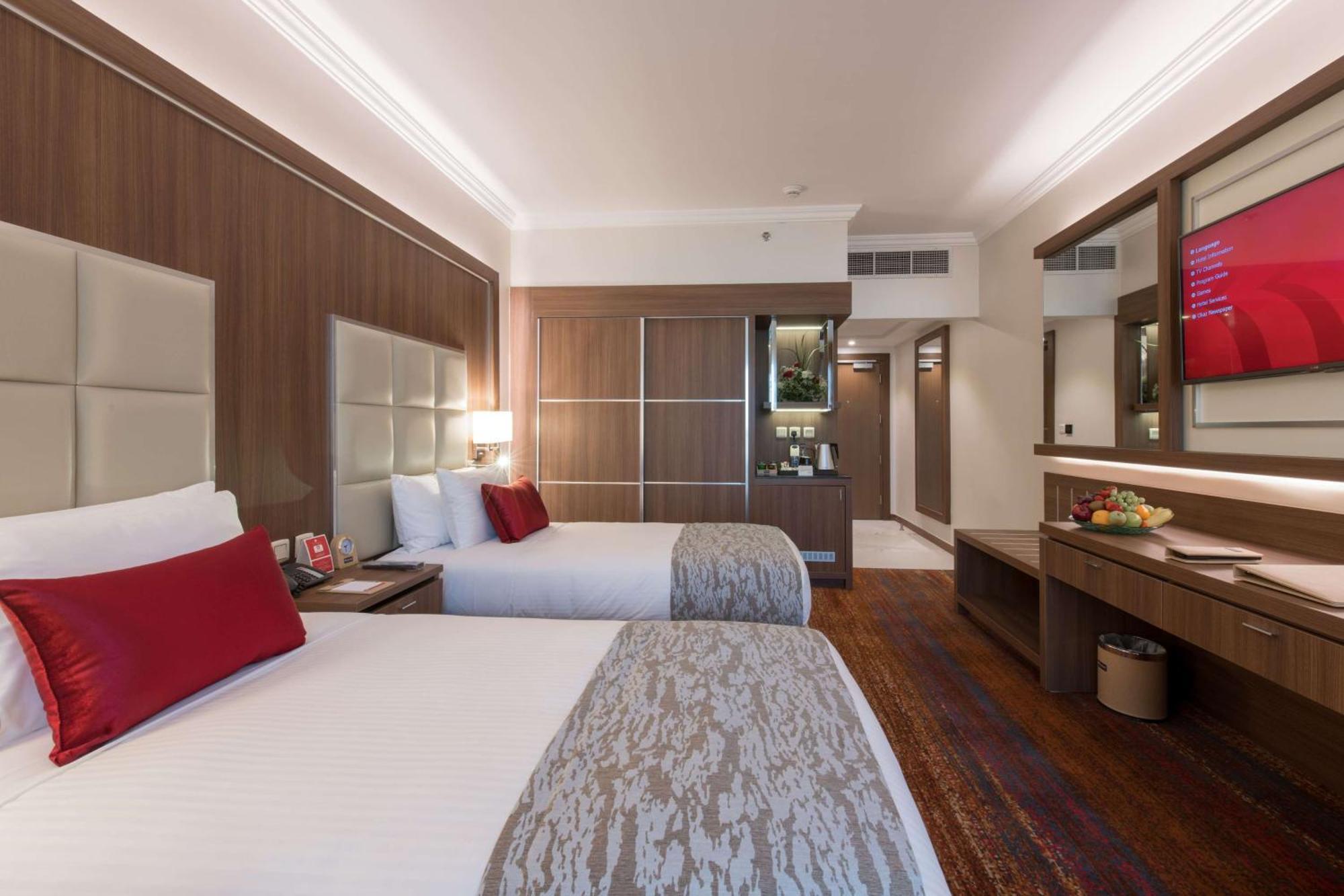 Ramada By Wyndham Continental Jeddah Hotel Ngoại thất bức ảnh
