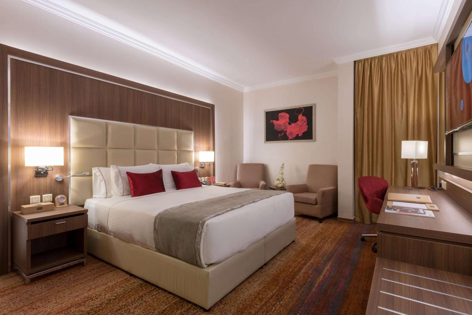 Ramada By Wyndham Continental Jeddah Hotel Ngoại thất bức ảnh