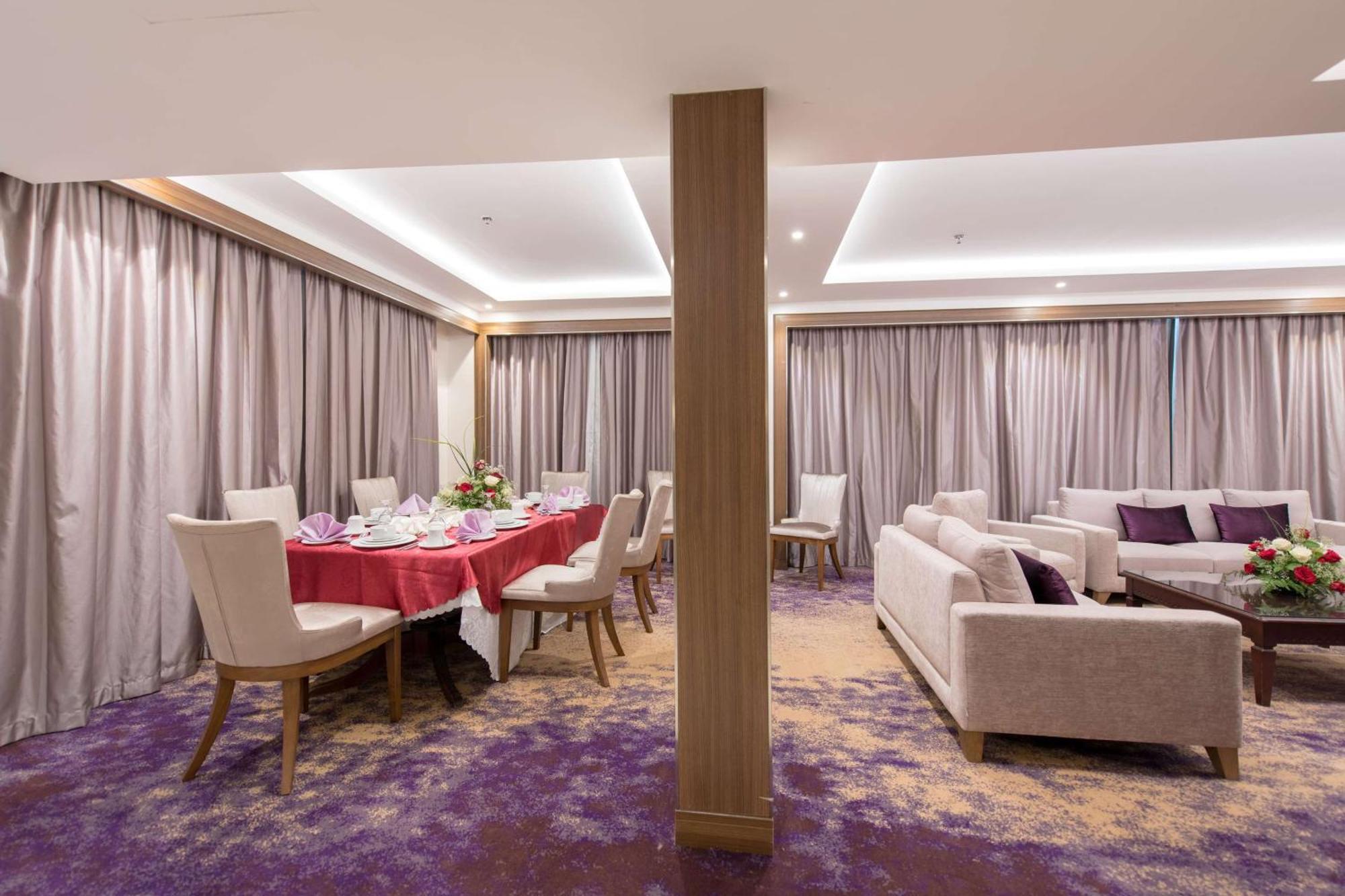 Ramada By Wyndham Continental Jeddah Hotel Ngoại thất bức ảnh