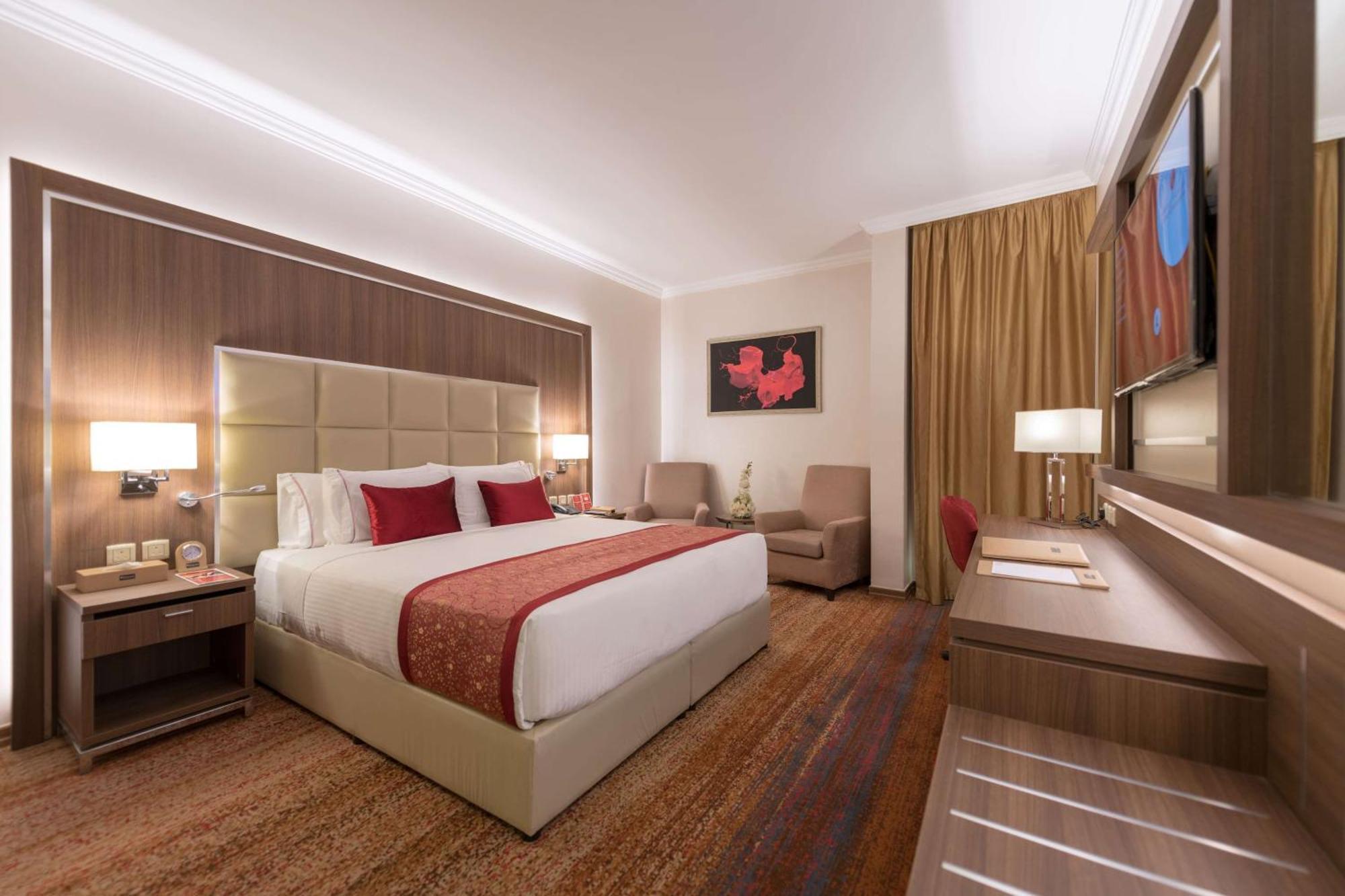 Ramada By Wyndham Continental Jeddah Hotel Ngoại thất bức ảnh