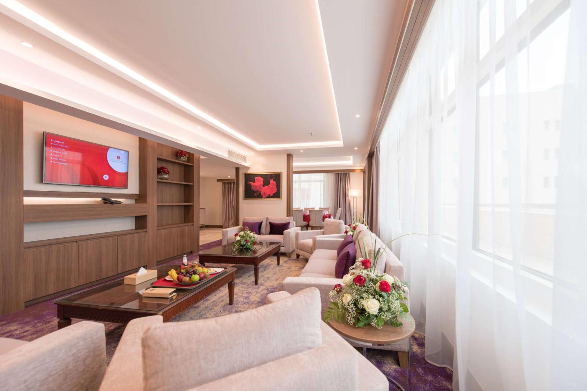 Ramada By Wyndham Continental Jeddah Hotel Ngoại thất bức ảnh